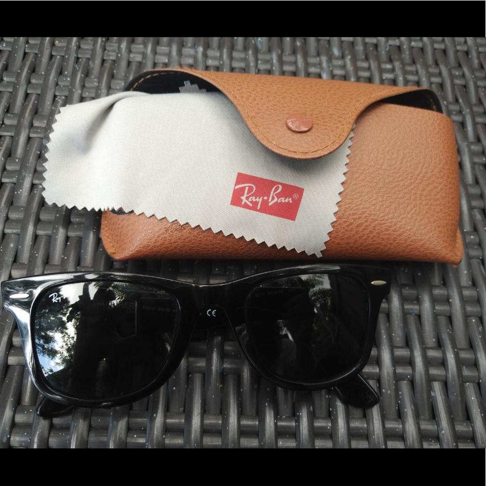 Authentic Ray Ban WAYFARER RB4340